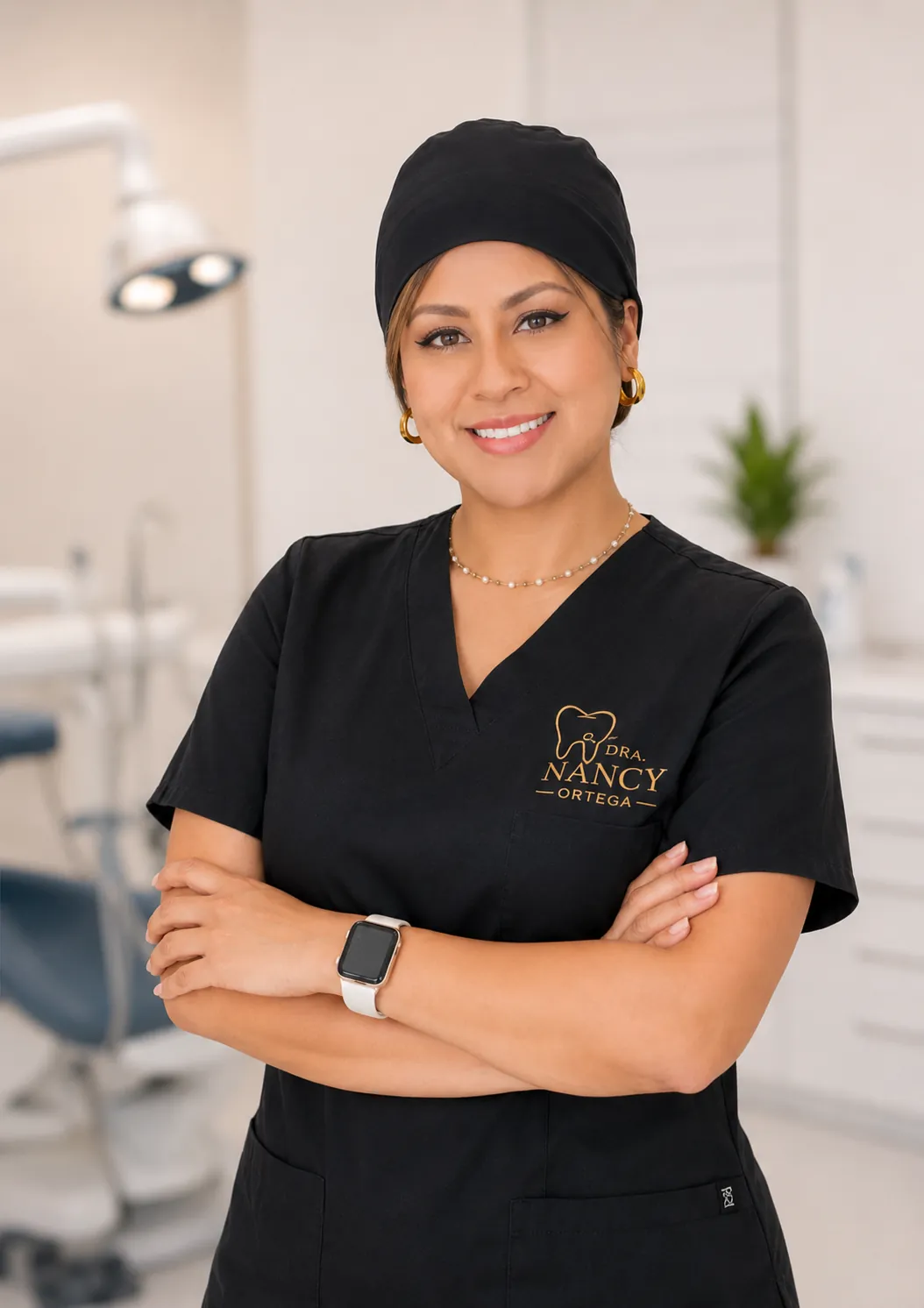 Dra. Nancy Ortega en su consultorio dental